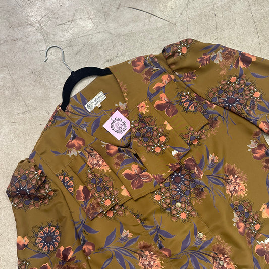 CAMISA BROWN FLORAL TAPETA SALENCA