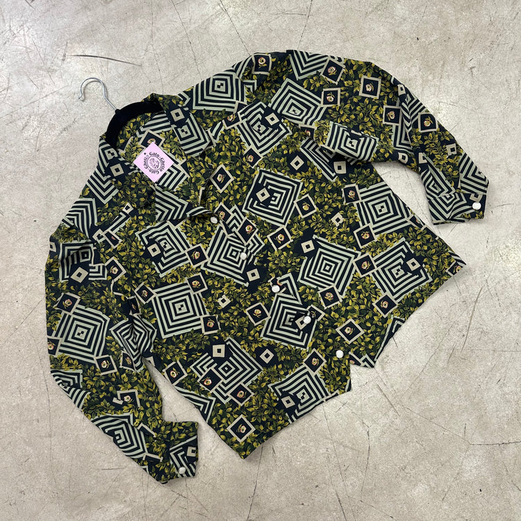 CAMISA BLACK FLORAL GREEN SHAPES