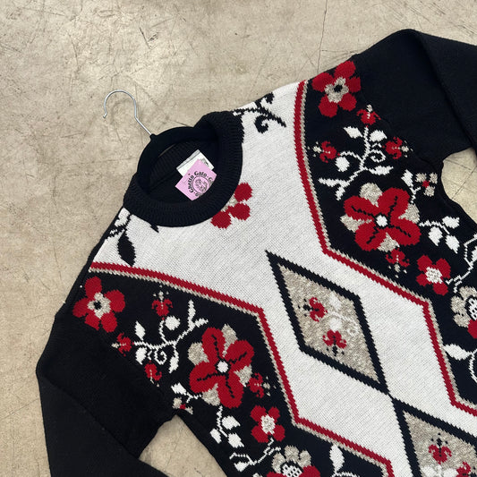 JERSEY BLACK RED WHITE FLORAL LOOK