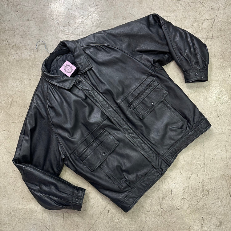 BOMBER PIEL BLACK BOLSILLOS